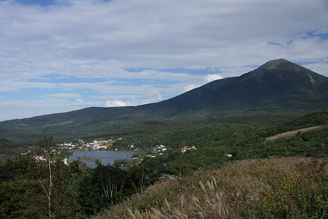 蓼科山と白樺湖